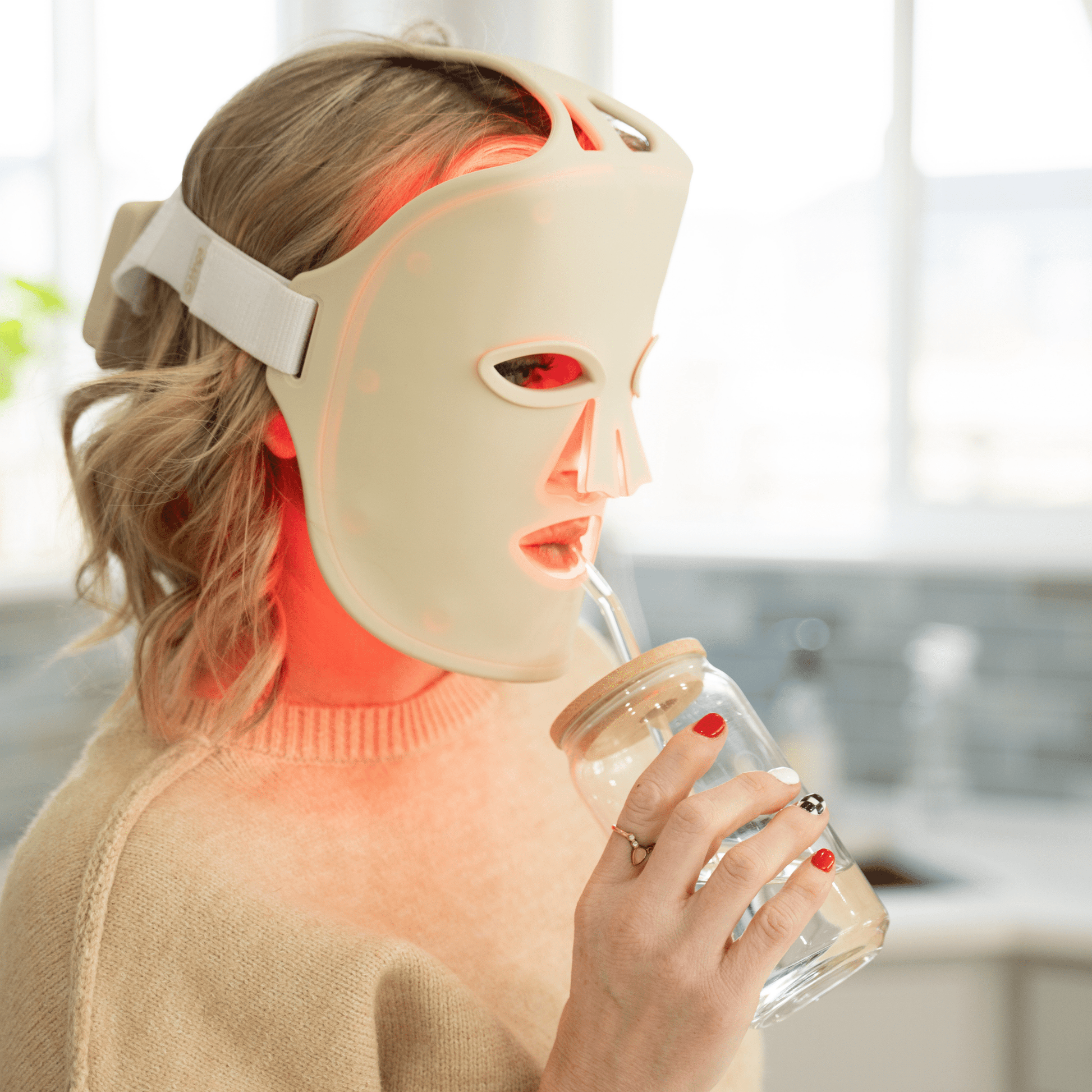 Red Light Therapy Face Mask - Fringe