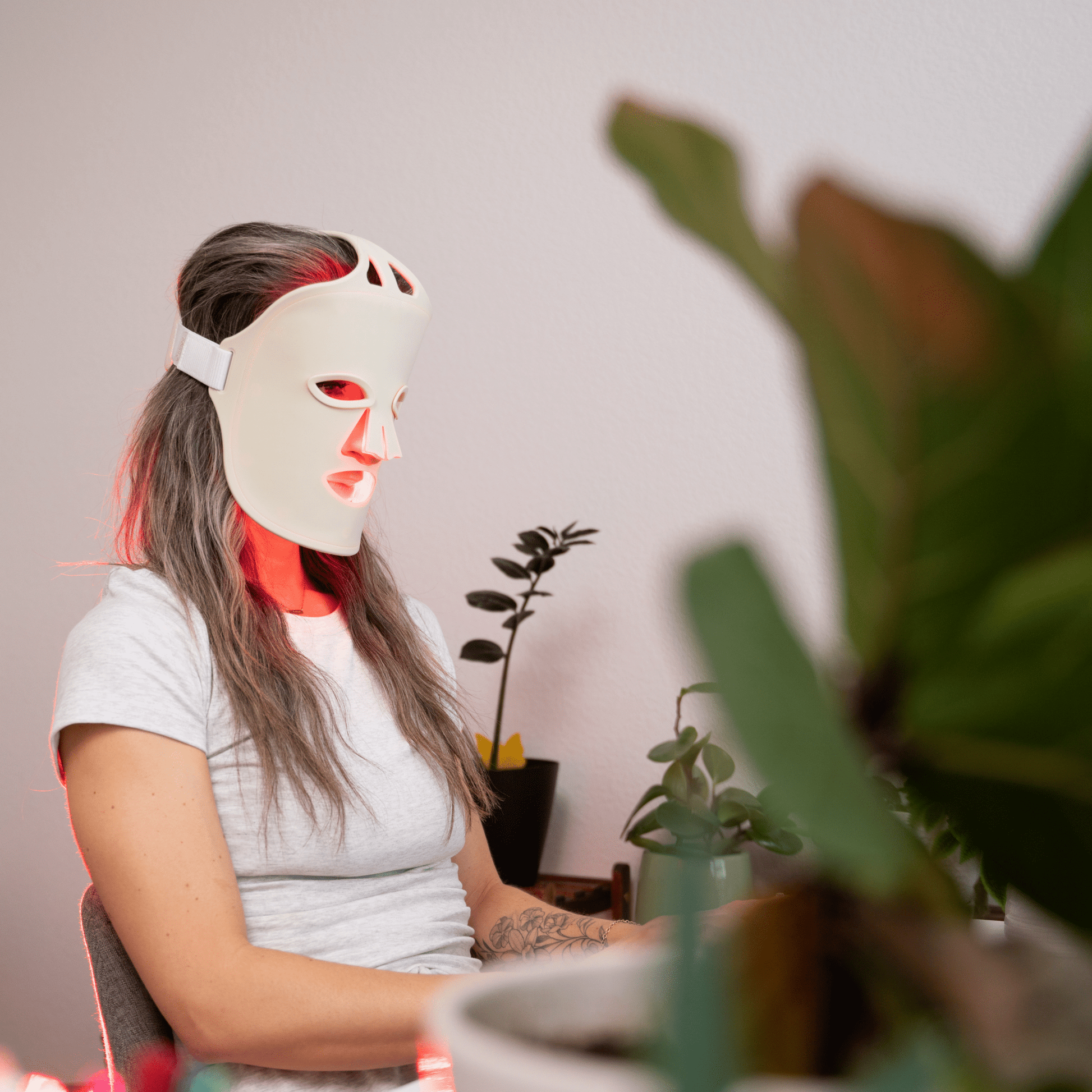 Red Light Therapy Face Mask - Fringe